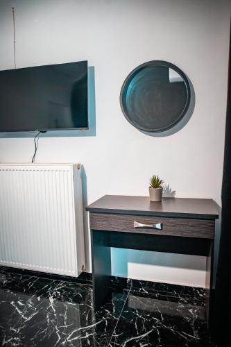 GM apartment experience - Tap to explore photos