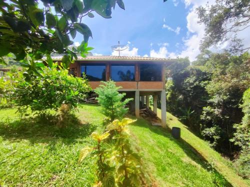 Chalé da Lua - Vista das Montanhas e do Jardim Exuberante, Próximo do Parque Nacional de Itatiaia