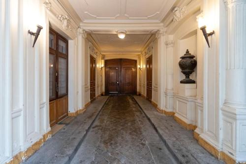 Beautiful & Modern 1BD Flat near Montmartre - image 10