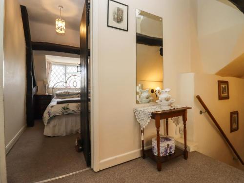 Mouse Hole Cottage Cheltenham - image 9