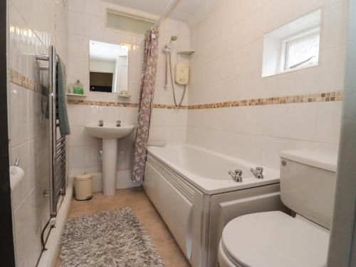 Mouse Hole Cottage Cheltenham - image 3