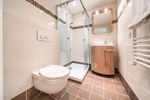 Wonderful 3 bedroom in the heart of Cannes - image 2