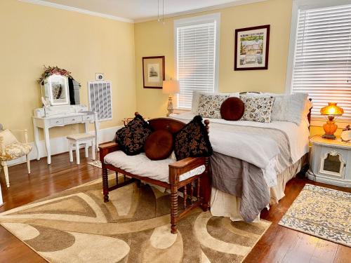 Hodge Podge Lodge in Montgomery (TX)