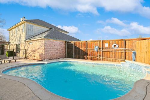 Refined 5BR-3BA Lux Home with Pool in Mesquite