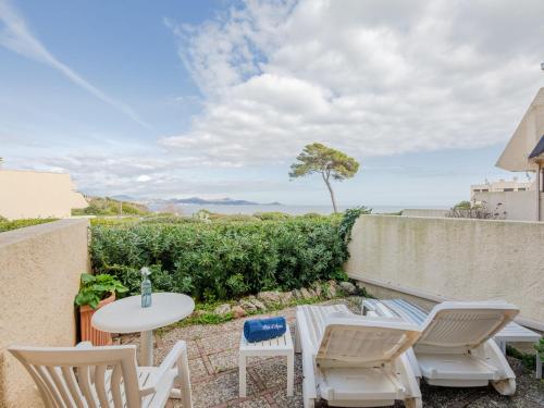 Apartment Les Louvans-1 by Interhome in Frejus