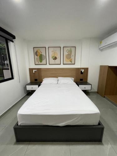 Deluxe Double Room image 1