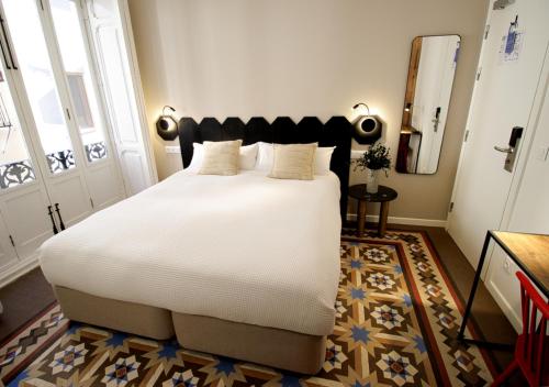 Double Room image 7