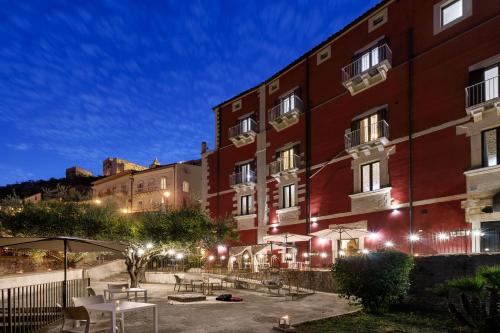 533887252 Itria Palace