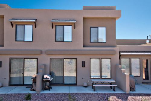 Lovell's Loft in อิวินส์