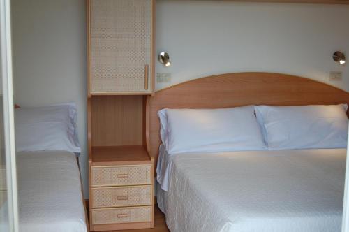 Triple Room image 5