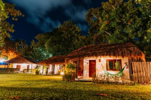 Bungalow with Garden View (2 Adults) image 1
