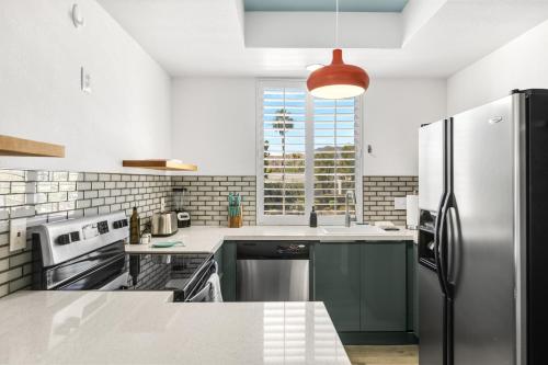 Modern & Uncluttered - A Ryson Property in Palm Springs, USA