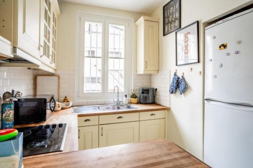 Chic & Charming 1BD ApartmentCanal St Martin - image 5