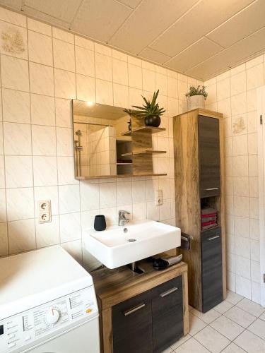 Badeværelse, Gemütliche Ferienwohnung in der Eifel - nähe Mosel (Gemutliche Ferienwohnung in der Eifel - nahe Mosel) in Kinderbeuern