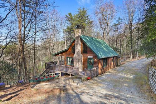 Location, Hot Tub, Theater, Outdoor Fireplace