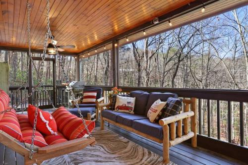 Location, Hot Tub, Theater, Outdoor Fireplace