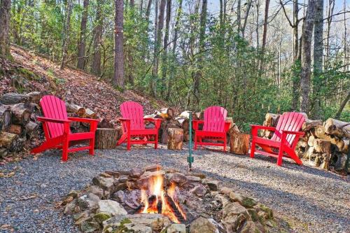 Location, Hot Tub, Theater, Outdoor Fireplace