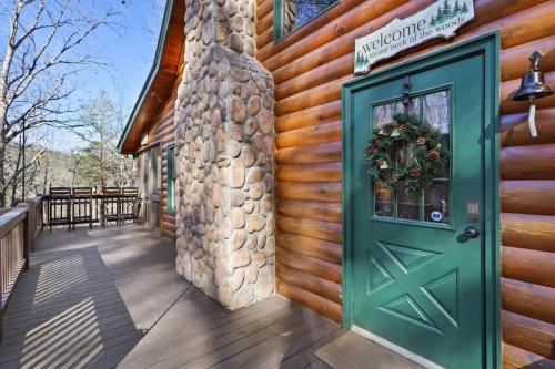 Location, Hot Tub, Theater, Outdoor Fireplace