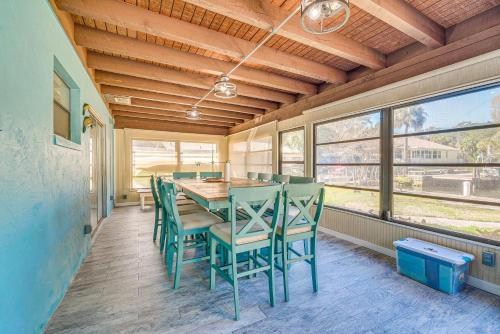 Riverfront Home with Private Dock, Fire Pit! in Homosassa, USA