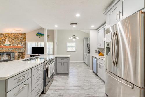 Private Dock Riverfront Homosassa Home! in โฮโมซัสซา (FL)