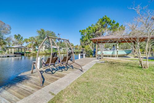 Private Dock Riverfront Homosassa Home! in โฮโมซัสซา (FL)