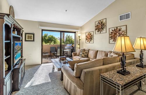 Classic Comfort in Central PS - A Ryson Property in Palm Springs, USA