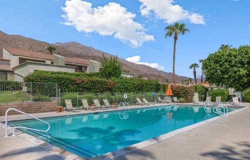 Eclectic & Comfortable Canyon Corridor - A Ryson Property in Palm Springs, USA