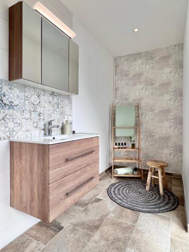 Fürdőszoba, Große Wohnung & Apartment Sauna & 4 Badezimmer Netflix in Petershagen