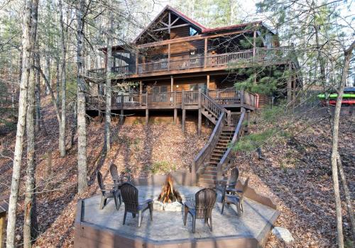 3 Little Cubs Lodge Blue Ridge