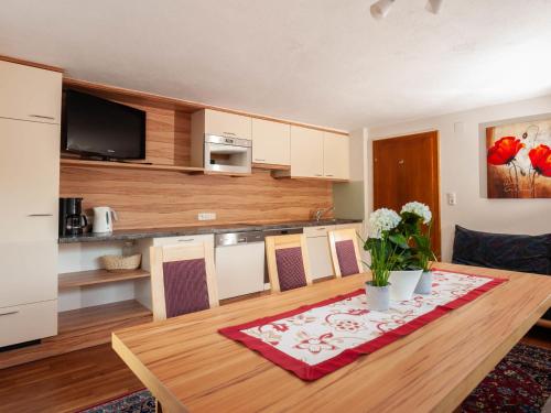 Apartment Aurora Top I by Interhome in Kappl