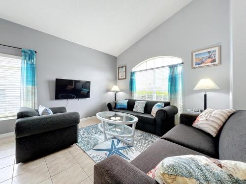 4br Retreat Near Disney W Pool, Spa & Game Room