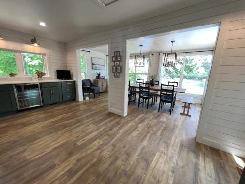 Red Tree Resort LLC in Phillips