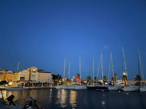 Symbiose sur l’eau Gruissan - Hôtel - Gruissan