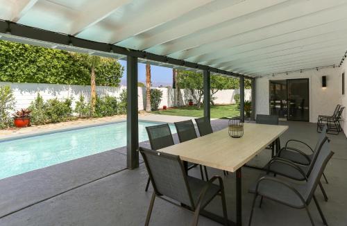 The Marble Palace - A Ryson Property in Palm Springs, USA