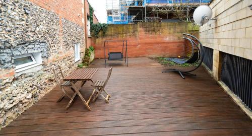 Spacious Flat with Patio & Parking in city centre, Reading (zdjęcie 3)