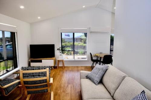 Beach House with Sea Views and a Large Backyard photo 2