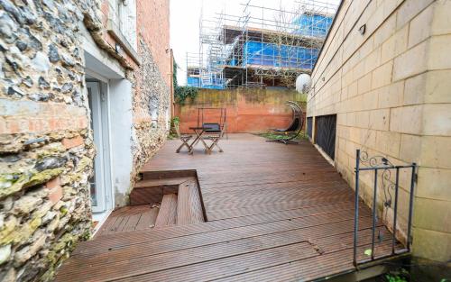 Spacious Flat with Patio & Parking in city centre, Reading (zdjęcie 5)