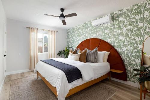 Cozy 2 BR home with hot tub and patio in San Diego, USA