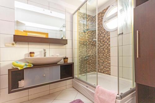 Paradise Town Villa Lucky - image 5