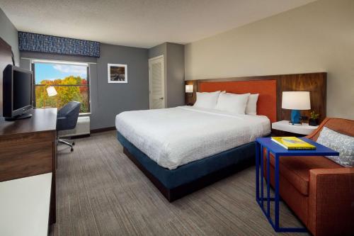 Hampton Inn Lexington South - image 9