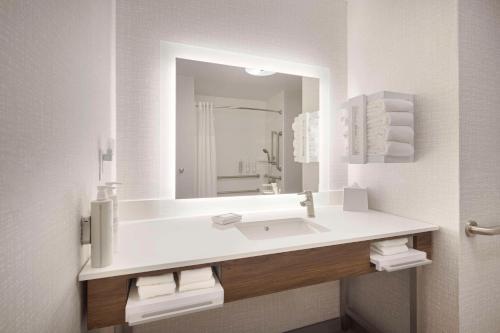 浴室, Hampton Inn by Hilton Clovis in 科洛維斯