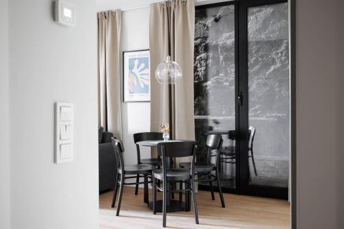 Brand new Studios Amidst Ancient Ruins Oasis in 낙가