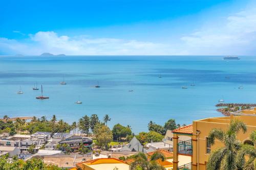 Whitsunday Reflections Apartments — rental in 25 Horizons Way, Airlie Beach AU, 4802