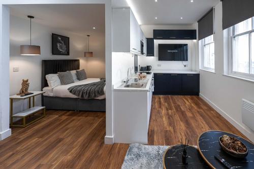 Manhattan Luxury Suites in Város