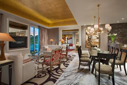 Resorts World Sentosa - Hotel Michael in Sentosa