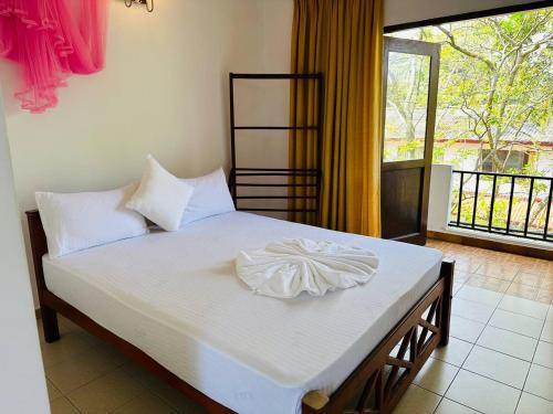 Blue Lotus Garden Hotel piliyandala in Polgasowita