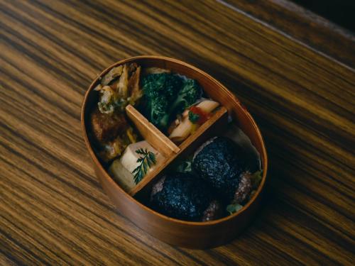 Food and beverages, まちごとホテルLOOP 小林 in Takaharu