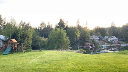 Baby Birch Banks Guest House on Lake Pend Oreille