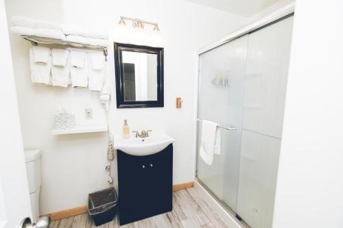 Fifth Dimension Room 1 in Crestone, USA