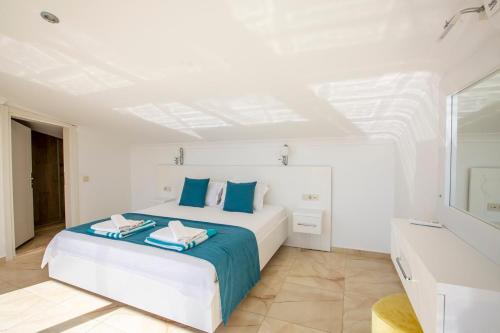 Villa Royal 2 - image 2
